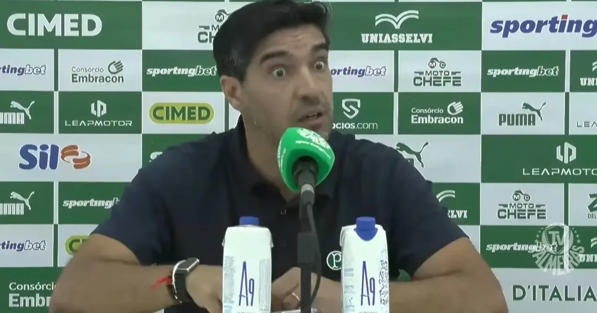 Abel Ferreira vê Palmeiras prejudicado três vezes pela arbitragem contra o Botafogo e ironiza: ‘Hoje tinham três microfones, é de propósito’