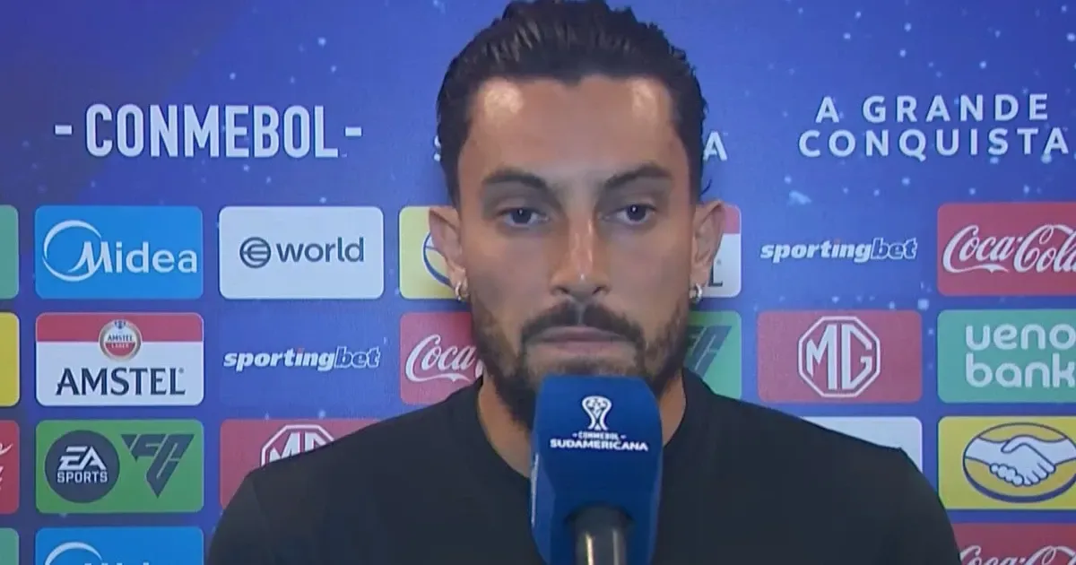 Alex Telles elogia Gabriel de Alba, fala em ‘união perfeita’ e projeta Botafogo x Cienciano: ‘Vai ser uma noite histórica’
