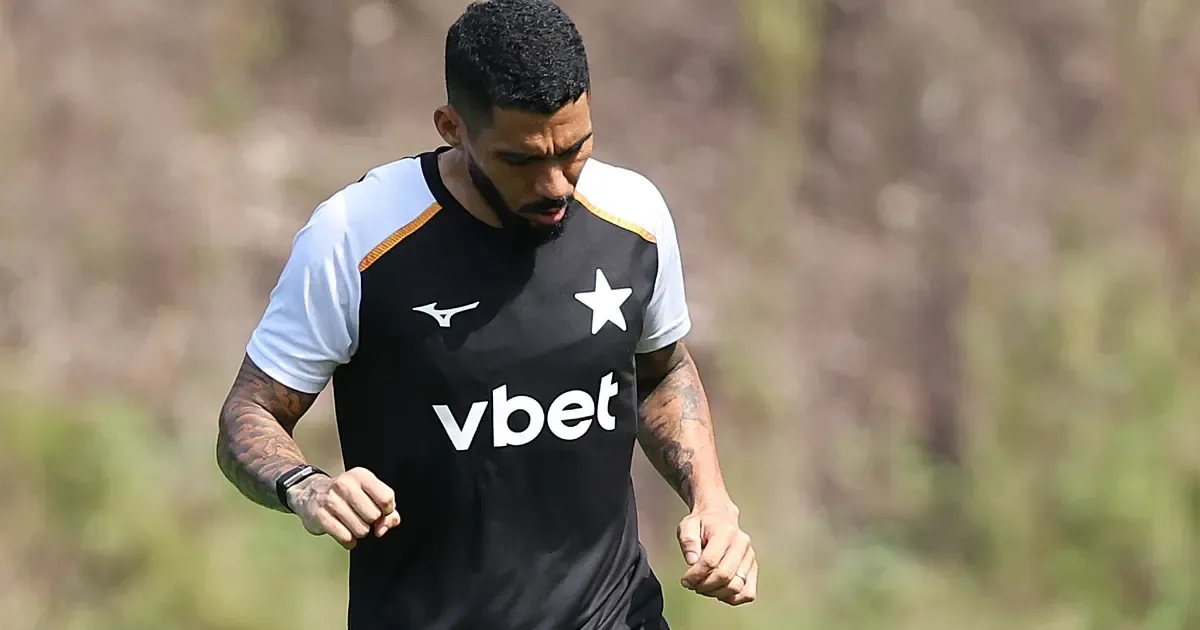 Allan desfalca Botafogo contra Fluminense, e Júnior Santos deve ficar fora, diz Franclim