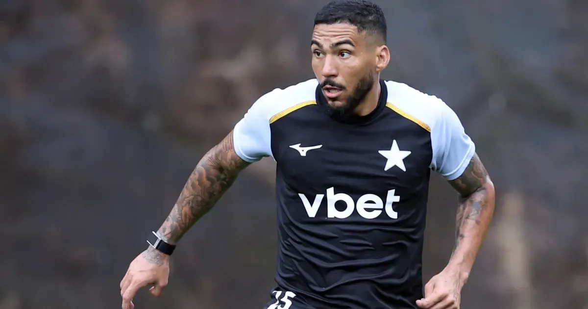 Botafogo recebe reforços para jogo contra Vitória