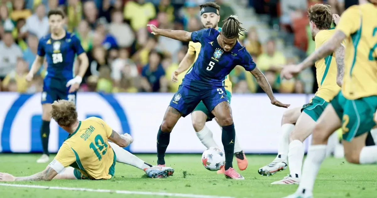 Ancelotti testa sete mudanças na Seleção Brasileira e mantém Danilo, do Botafogo, no time