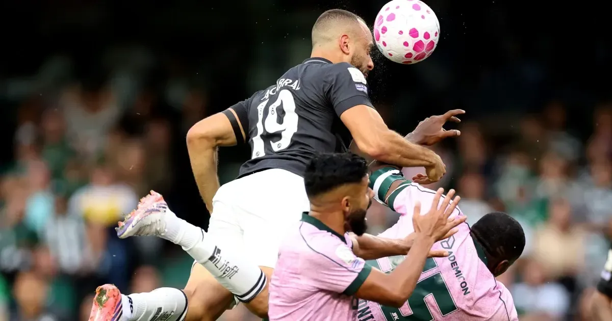 Botafogo: Arthur Cabral sem gols em 15 jogos
