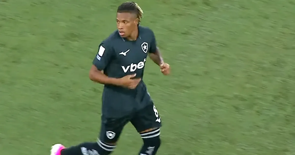Atalanta formaliza proposta para o Botafogo por Danilo: € 25 milhões, incluindo bônus