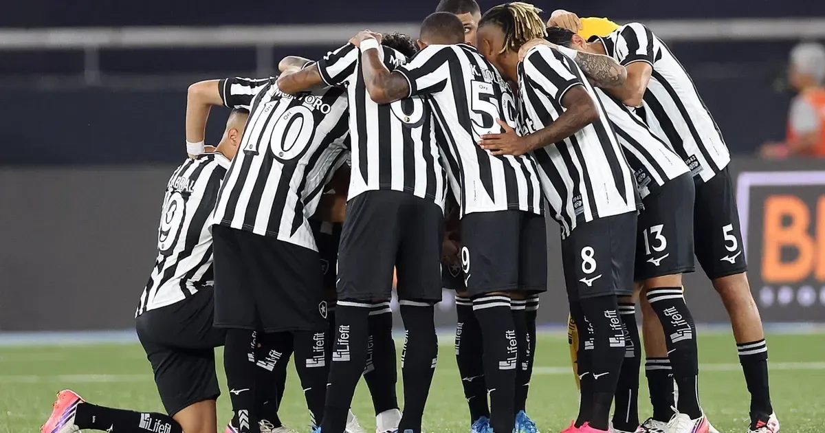 Botafogo perde para Fluminense com Alex Telles