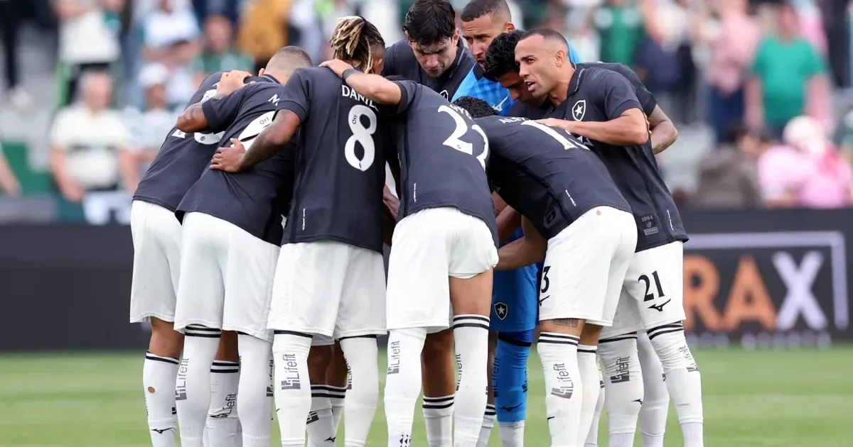 ATUAÇÕES FN: Danilo é o melhor do Botafogo em empate com Coritiba; Arthur Cabral é o pior em campo