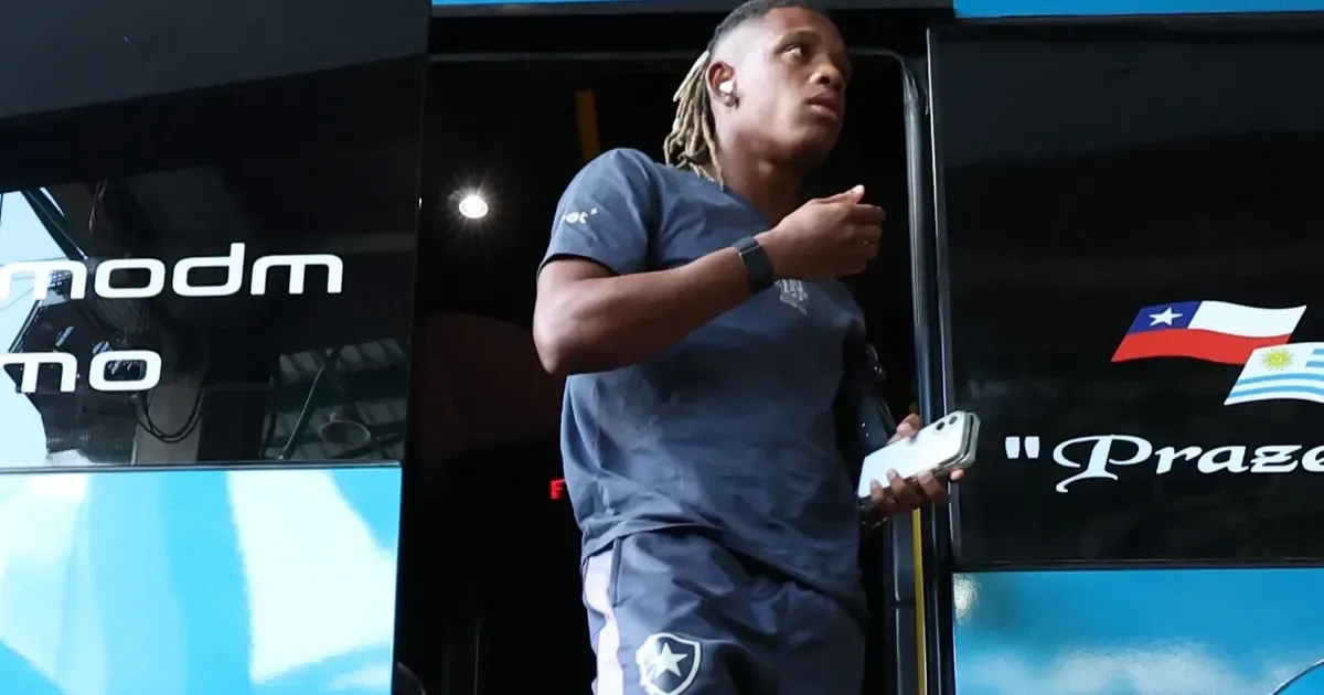 Auxiliar do Zenit confirma interesse em Danilo, do Botafogo: ‘Seria uma grande contratação, vamos ver depois da Copa’
