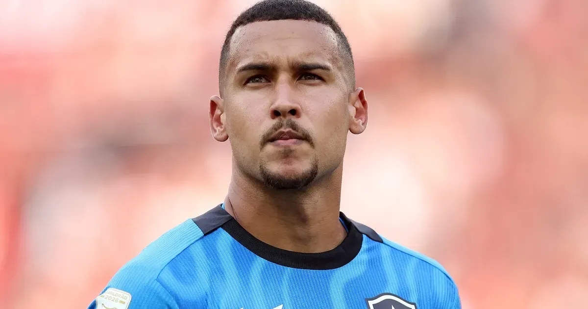 Bellão explica escolha por Gabriel Batista em clássico e mantém titularidade em aberto no gol do Botafogo