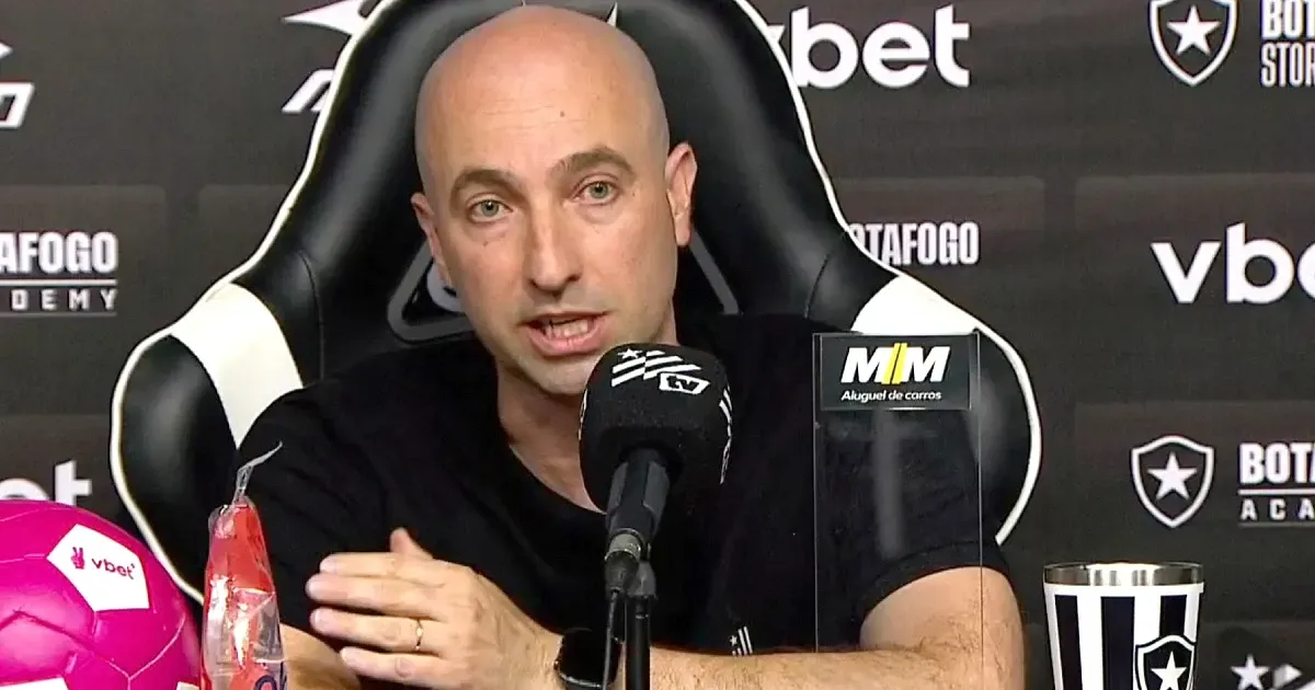 Bellão rechaça ‘questão psicológica’ e faz diagnóstico do momento do Botafogo: ‘Não é o desempenho, é resultado que está faltando’