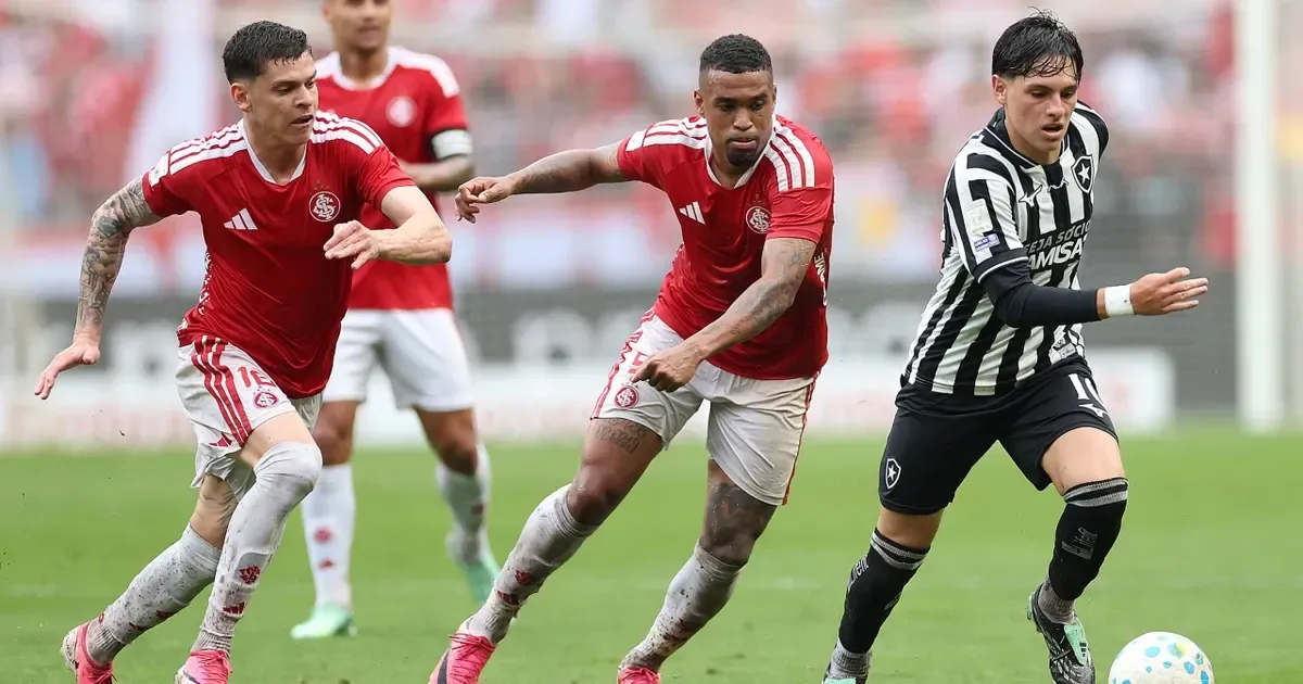 Botafogo perde para Internacional por 3 a 0