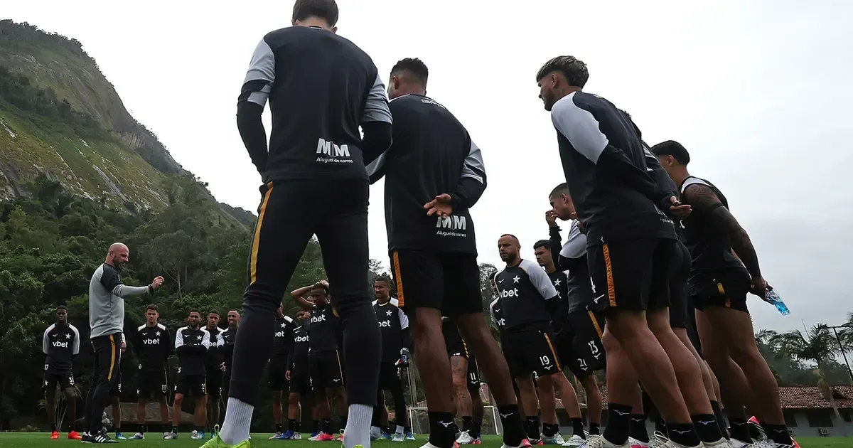 Botafogo avalia uso de titulares após goleada