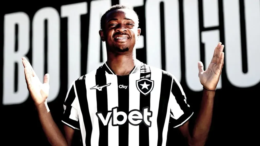 Botafogo anuncia contratação do volante angolano Domingos Andrade