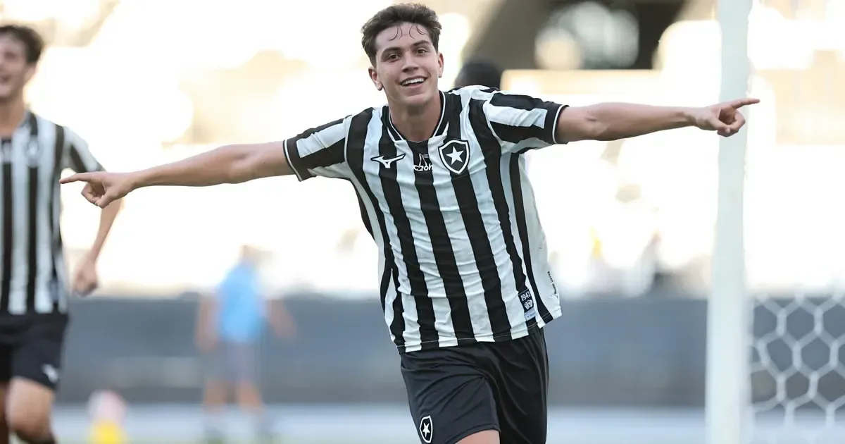 Botafogo vence Atlético-MG por 4 a 2