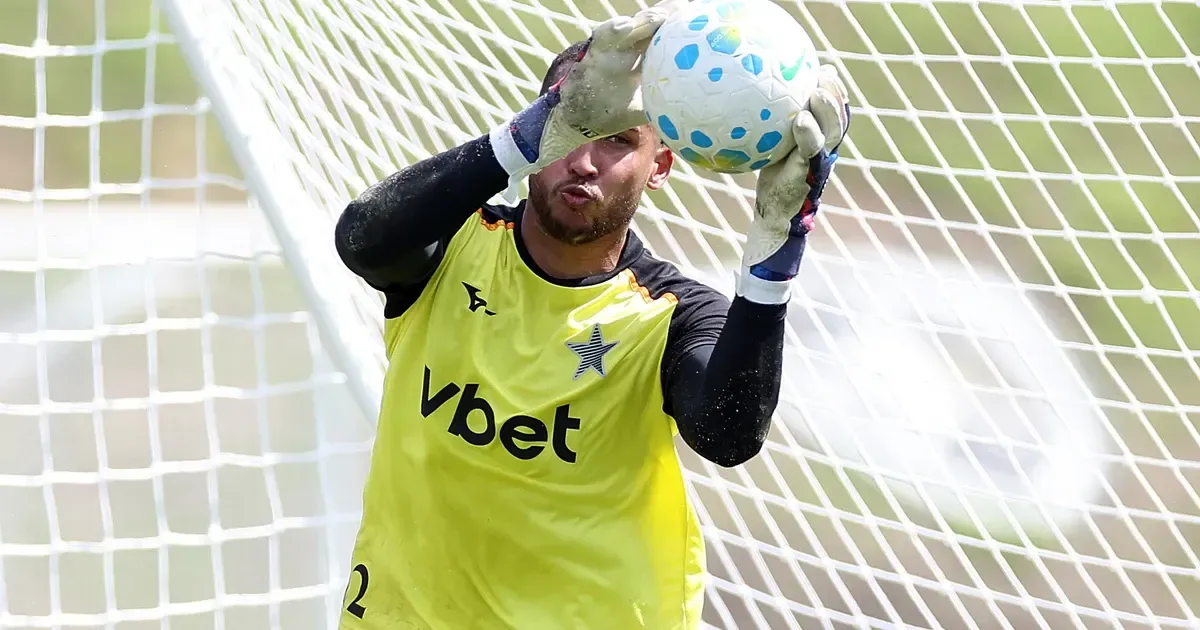 Botafogo deve ter estreias de Gabriel Batista e Lucas Monzón contra o Vitória; veja provável escalação