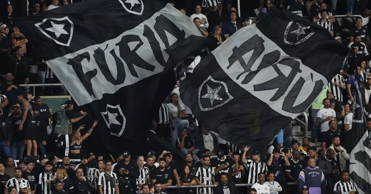 Botafogo faz promoção para jogo com Chapecoense com check-in gratuito em dois setores para sócios