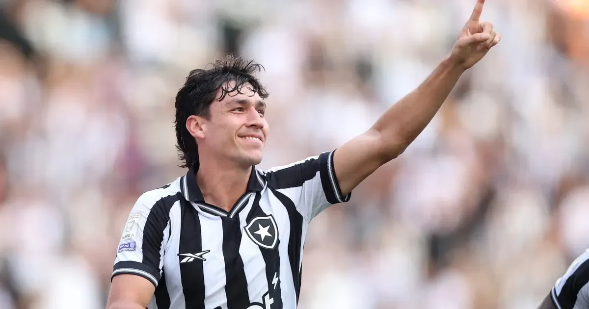 Botafogo finaliza negociação e assina contrato com Ferraresi até 2029