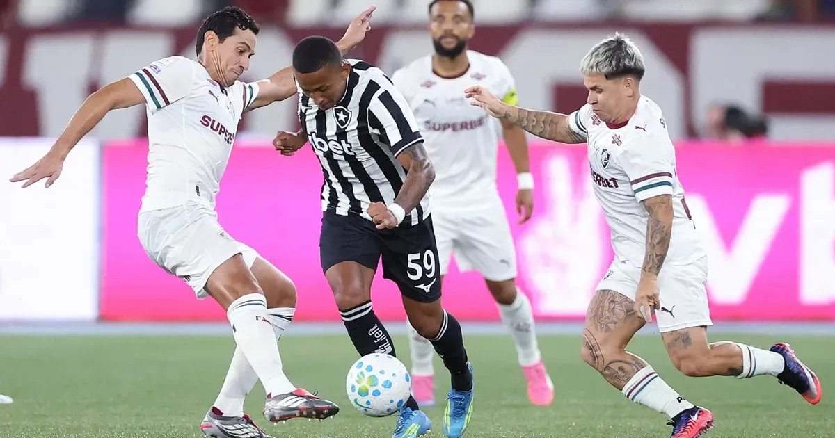 Alex telles faz golaço, mas botafogo cede empate para o fluminense no nilton santos