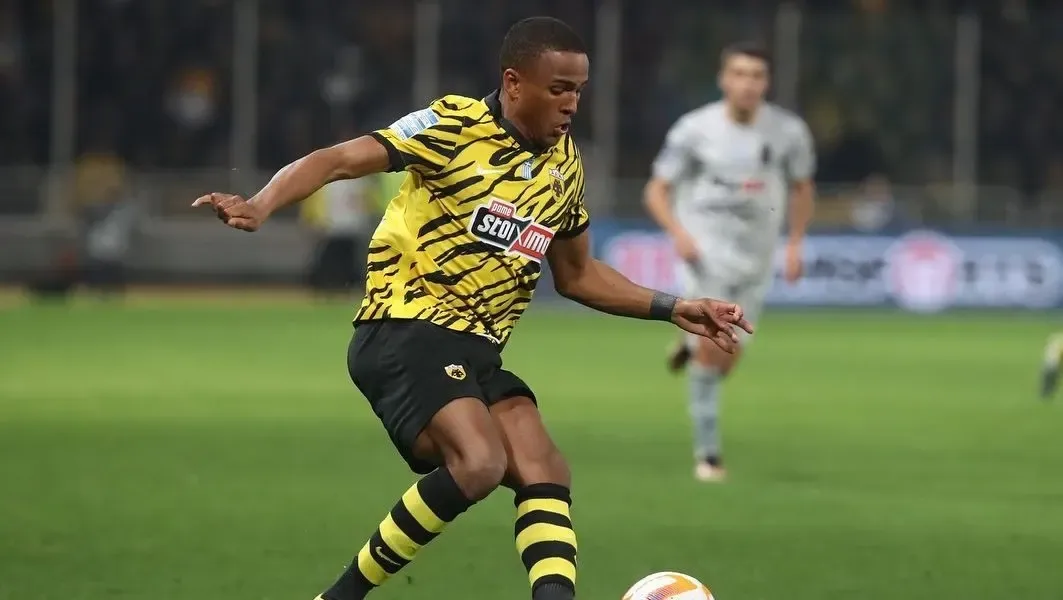 Botafogo, Internacional e Atlético-MG buscam Eliasson, atacante sueco-brasileiro do AEK