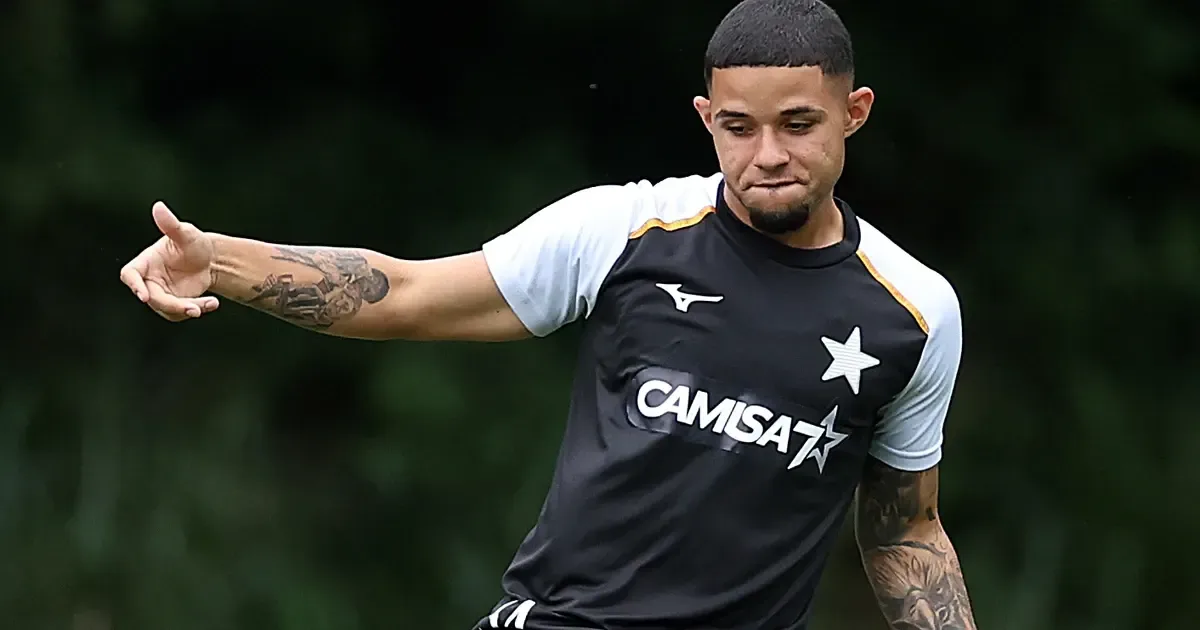 Botafogo deve ter Justino e volta de Montoro contra o Coritiba; veja provável escalação