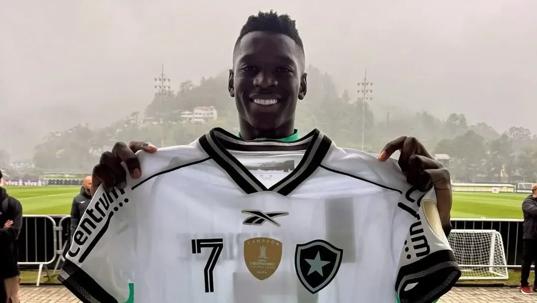 Botafogo: Troca de Danilo por Luiz Henrique é considerada remota