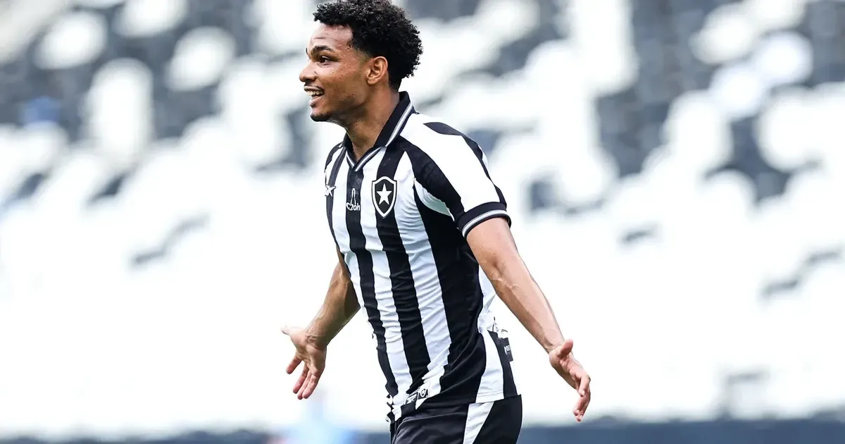 Botafogo mantém 50% dos direitos econômicos de Lucas Camilo, anunciado pelo Puebla