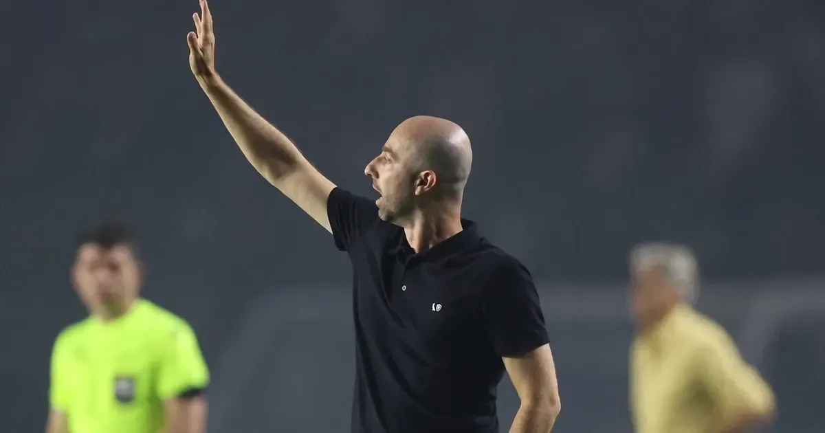 Botafogo sem treinador após demissão