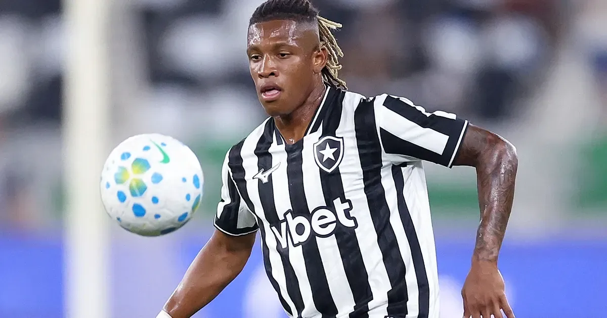 Botafogo não responde proposta, e Atalanta recua por Danilo