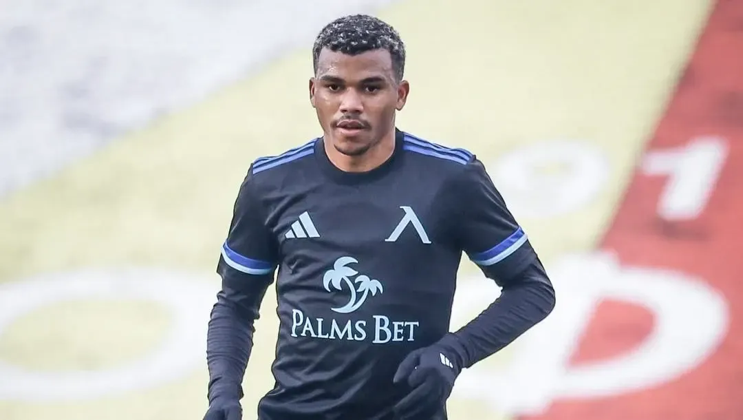 Botafogo não vai avançar por Maicon, lateral do Levski Sofia