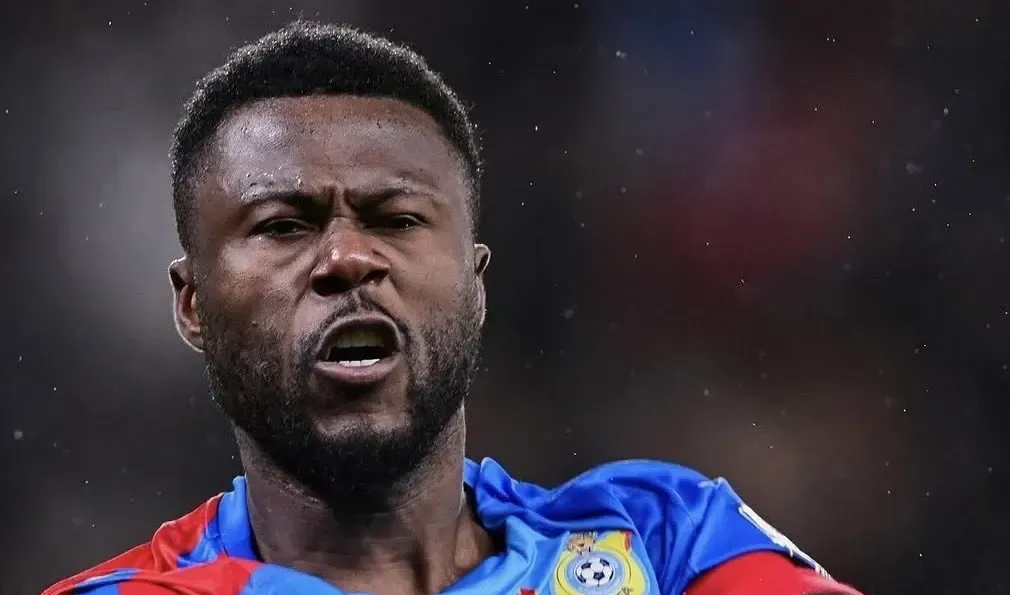 Botafogo negocia contratação de zagueiro Chancel Mbemba, ex-Lille