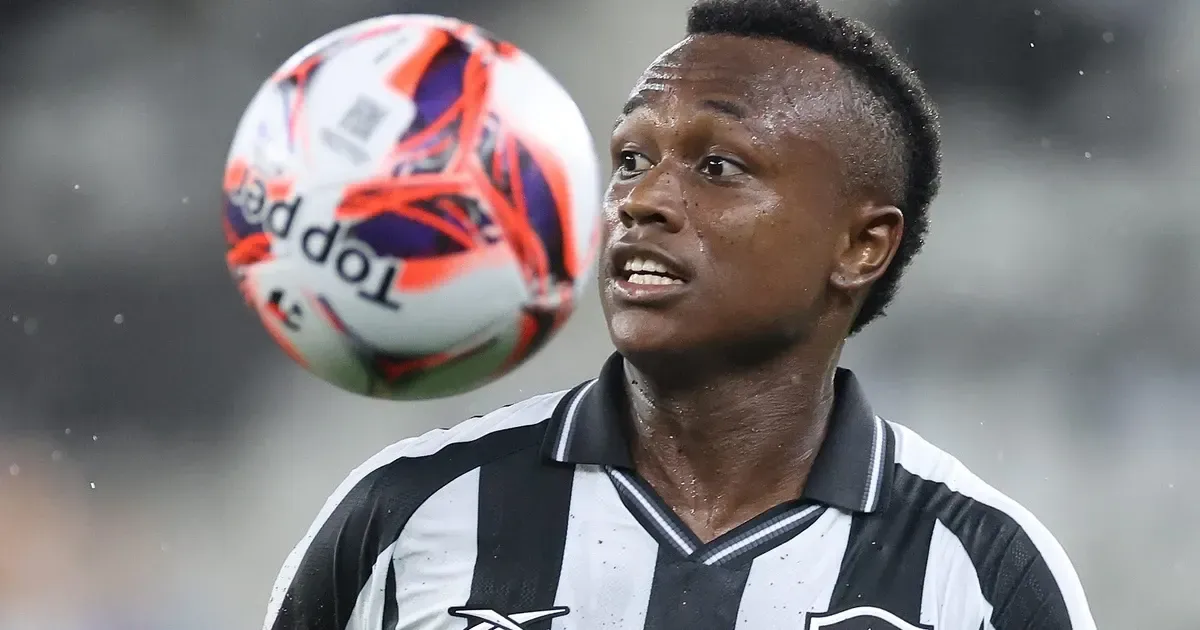 Botafogo pode emprestar Nathan Fernandes