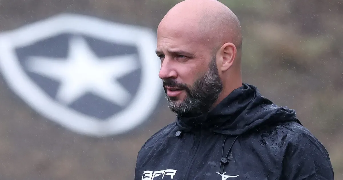 Botafogo precisa pagar contrato de Franclim Carvalho