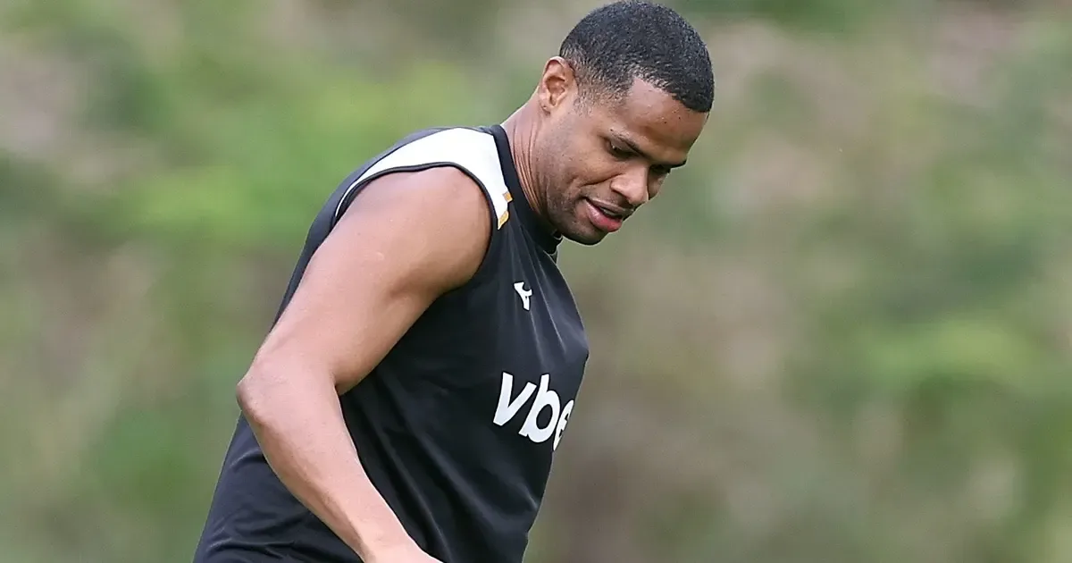 Botafogo se reapresenta no CT Lonier e tem Allan e Júnior Santos fazendo atividades no campo