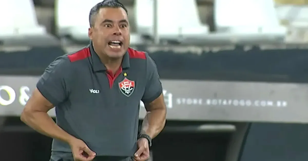 Botafogo tem lista de currículos de técnicos para analisar com Gabriel de Alba; ala pede Jair Ventura