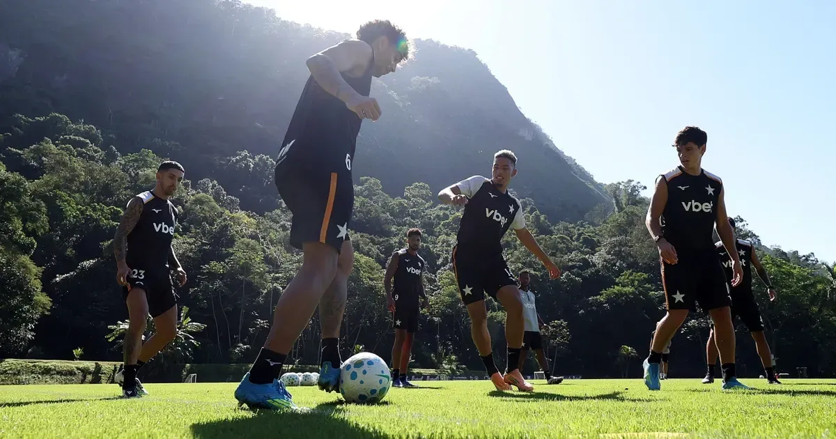 Botafogo tem negociações avançadas por reforços