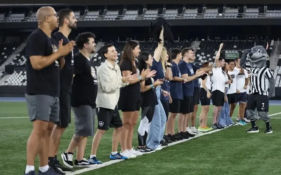 Botafogo TV inova e promove Game Show com sócios e influenciadores no Nilton Santos