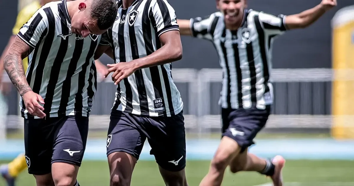 Botafogo vence Madureira em duas categorias