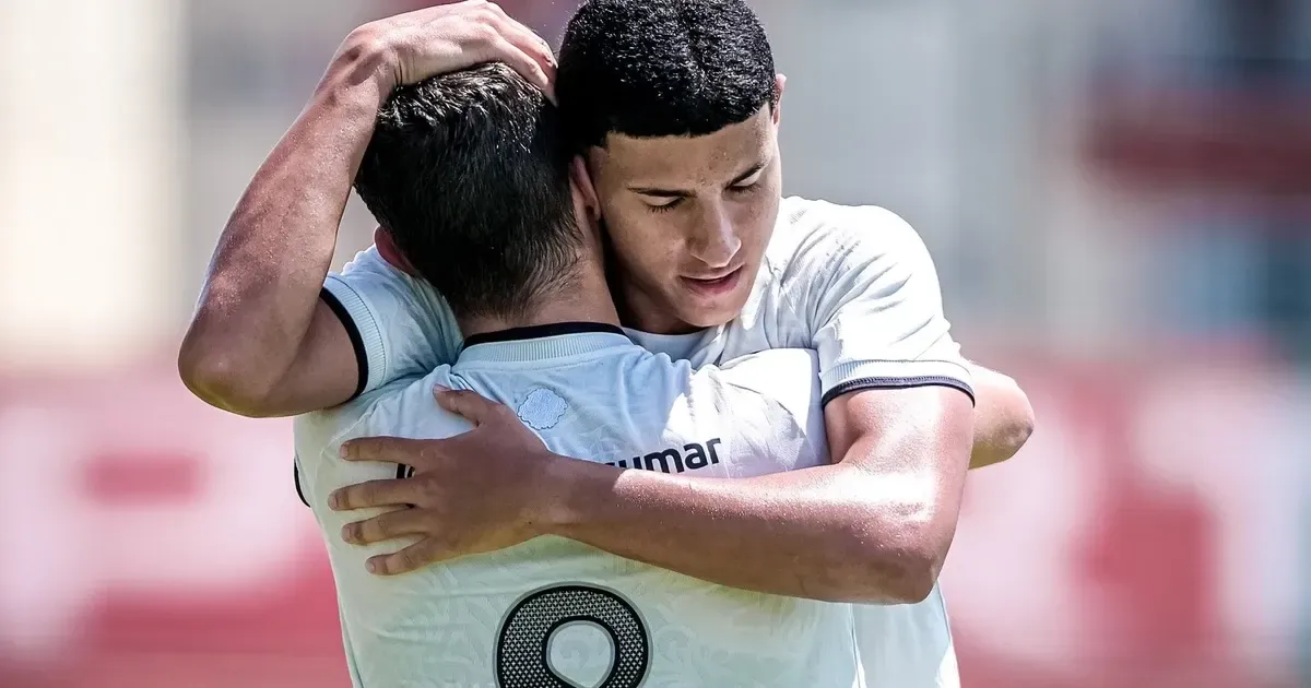 Botafogo vence Portuguesa por 2 a 1