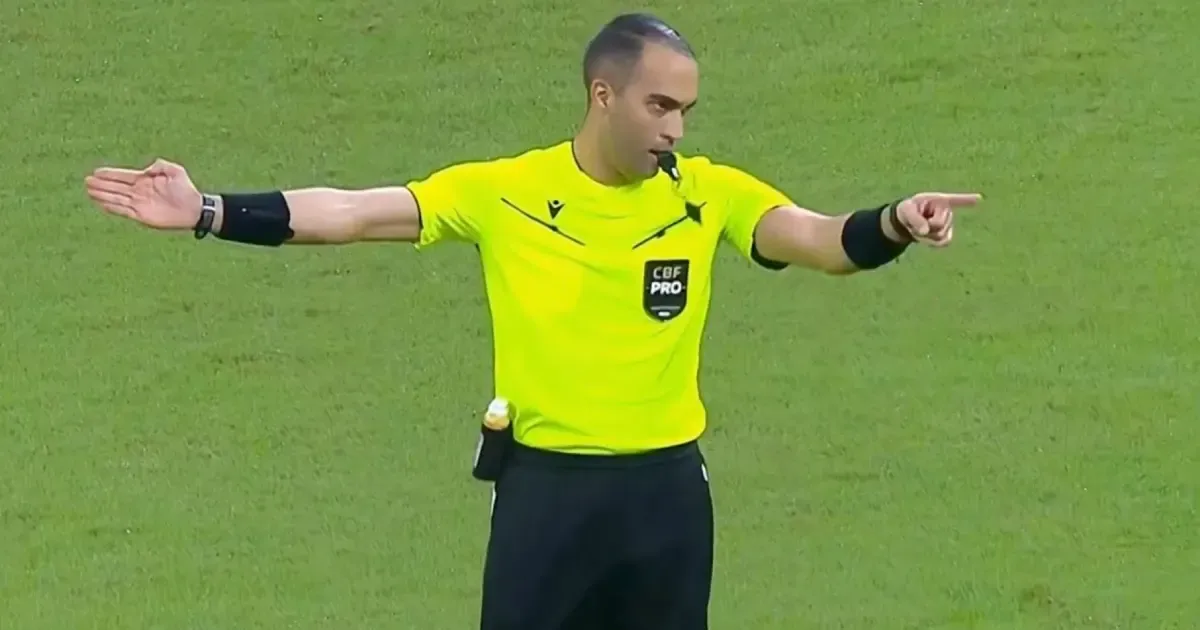 Botafogo: Davi de Oliveira Lacerda apita Internacional x Botafogo