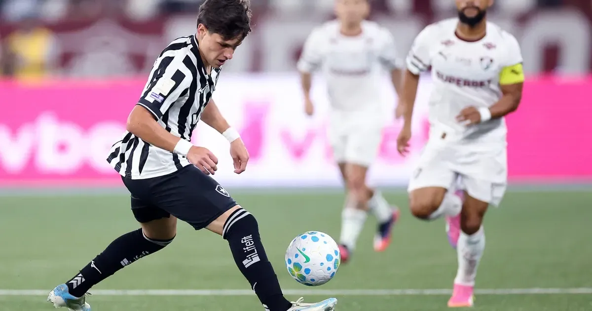 Comentarista destaca atuação de Montoro em Botafogo x Fluminense: ‘Espetacular o que ele fez’