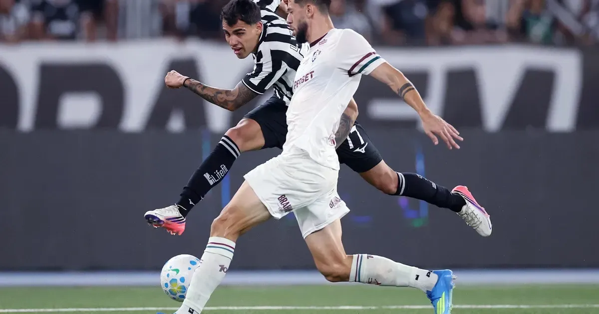 Comentarista elogia Botafogo e vê margem para crescer: ‘Se tem atacantes mais inspirados, talvez tivesse vencido o Fluminense’