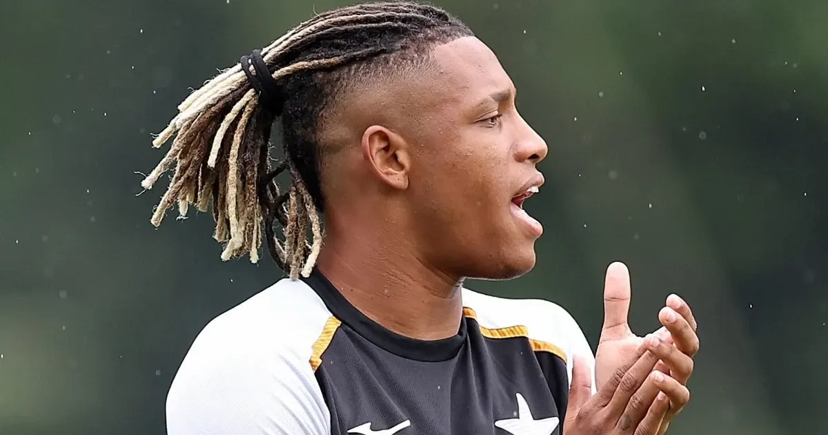 Danilo desfalca Botafogo contra Corinthians