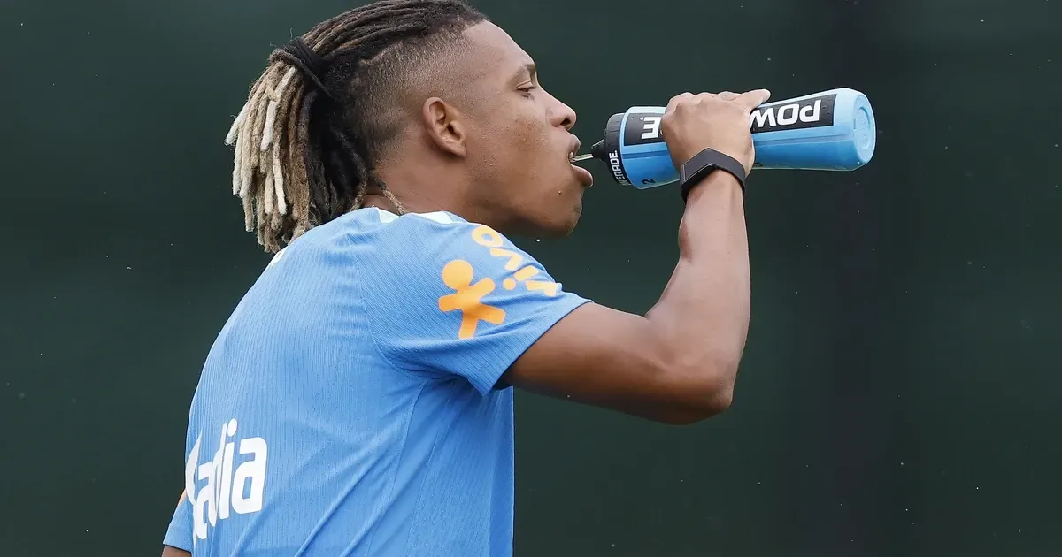Danilo, do Botafogo, começa no banco em Brasil x Japão pela Copa do Mundo