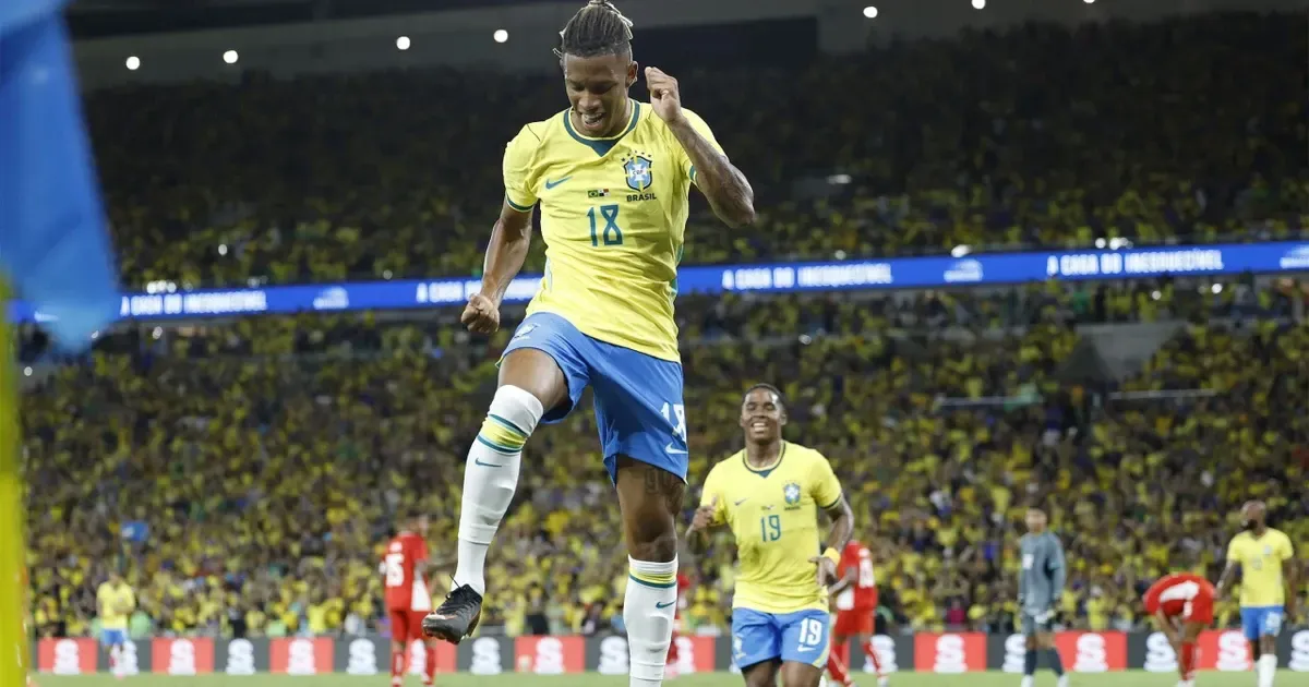 Danilo, do Botafogo, inicia no banco em amistoso da Seleção Brasileira contra o Egito