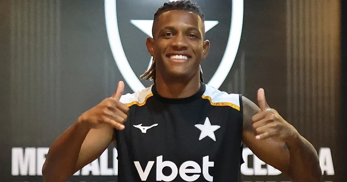 Danilo deve ser relacionado para jogo do Botafogo