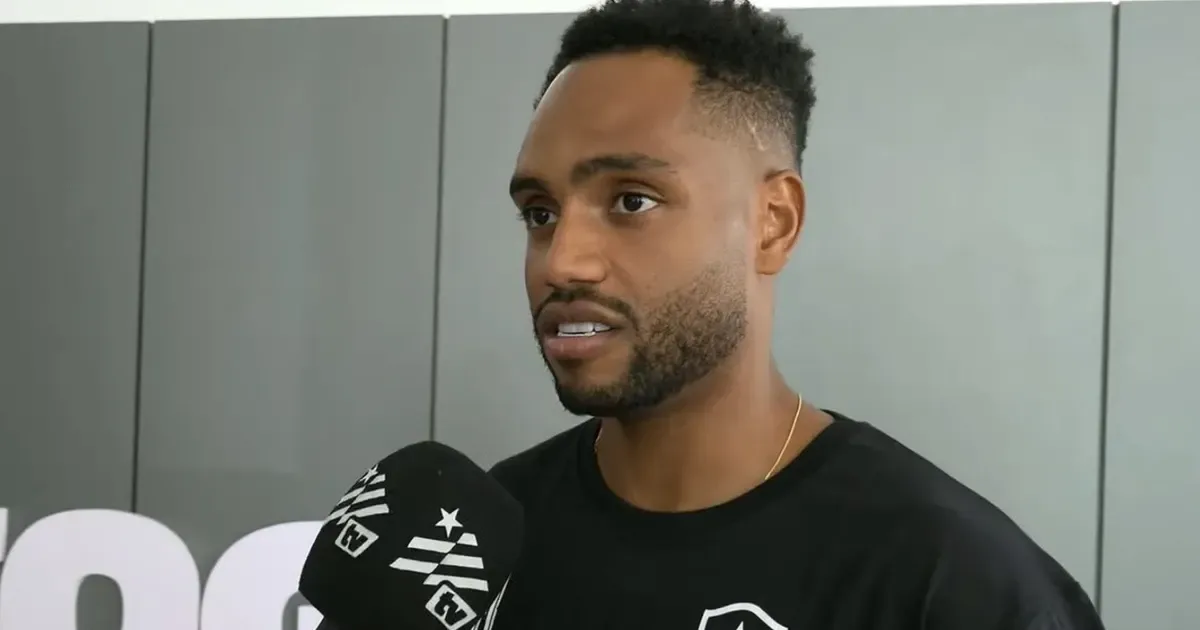 Danilo Pereira se apresenta ao Botafogo