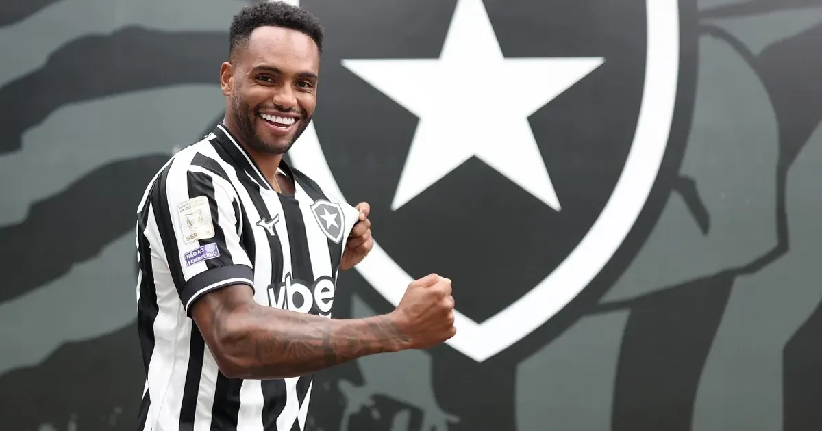 Danilo Pereira regularizado para estrear