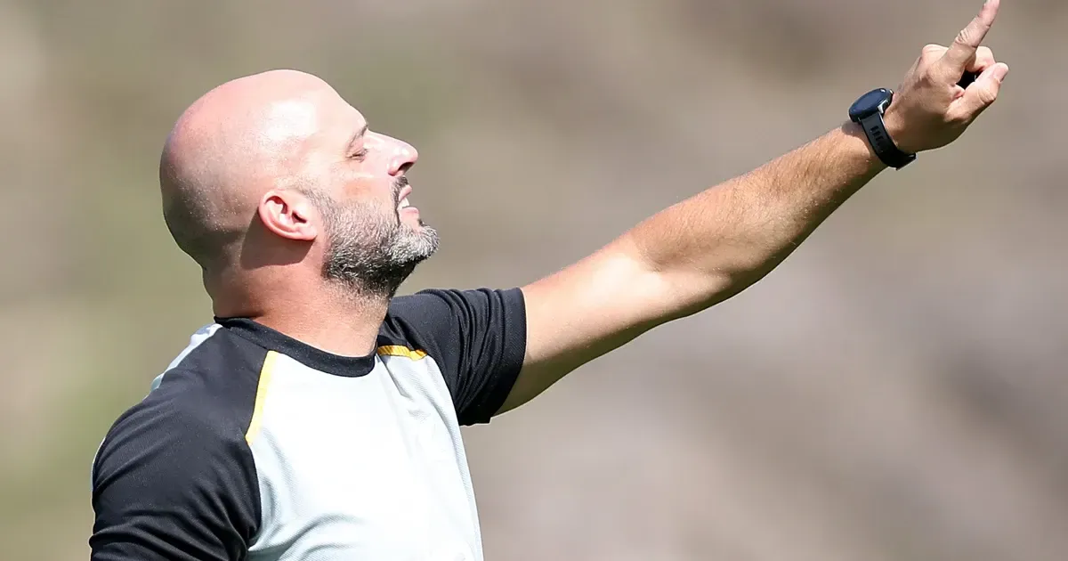 Demissão de Franclim Carvalho no Botafogo deve ficar para esta terça, após chegada de Gabriel de Alba