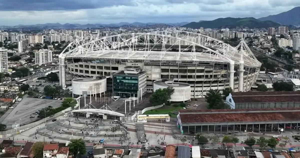 Dirigente confirma Vasco x Flamengo no Nilton Santos, do Botafogo, e zomba: ‘Estamos preocupados com gramado do Maracanã’