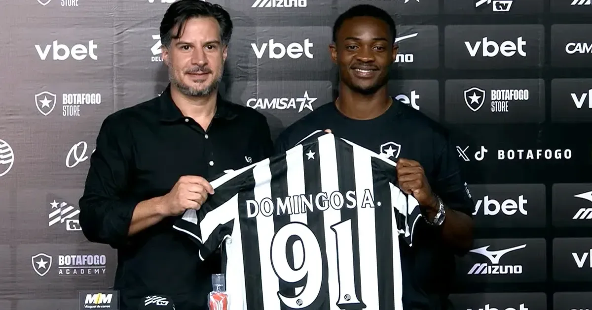 Botafogo apresenta Domingos Andrade