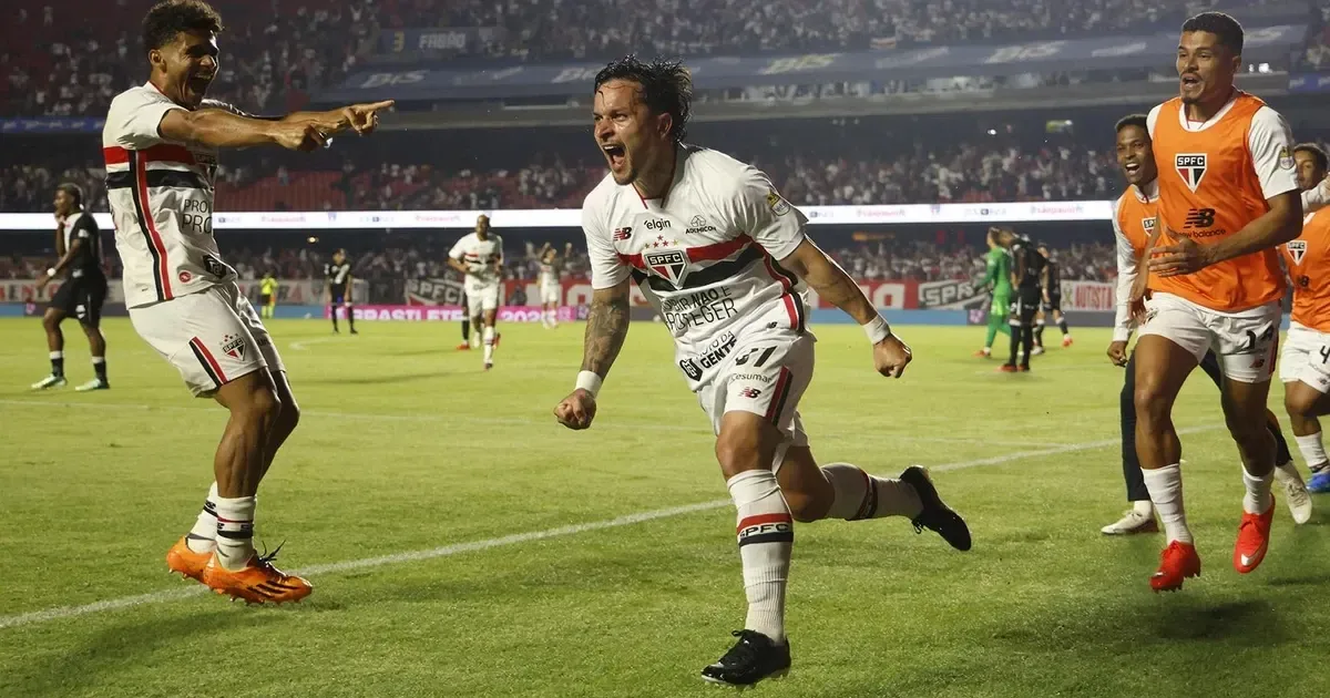 Emprestado pelo Botafogo, Artur revela desejo de ficar no São Paulo: ‘Me reencontrei aqui, tomara que dê certo’
