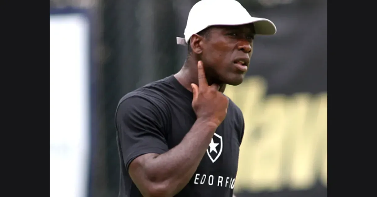 Ex-jogador do Botafogo, Seedorf é o novo técnico do Corinthians